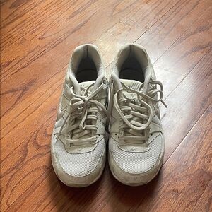 Nike Light Gray Sneakers